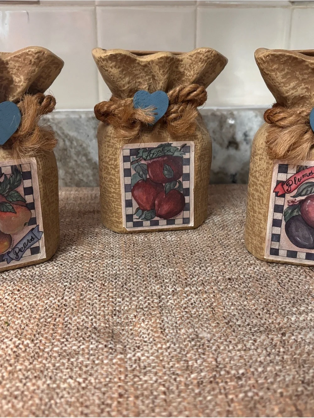 vintage Homco ceramic burlap-sack-style wall pocket